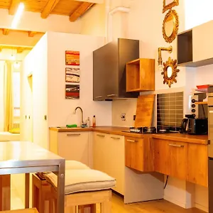 https://la-finestrella-loft.emilia-romagnahotels.net